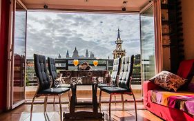Unique Cozy Scenic Penthouse